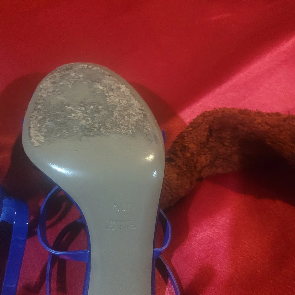 Sandals - Picture 3 of 5